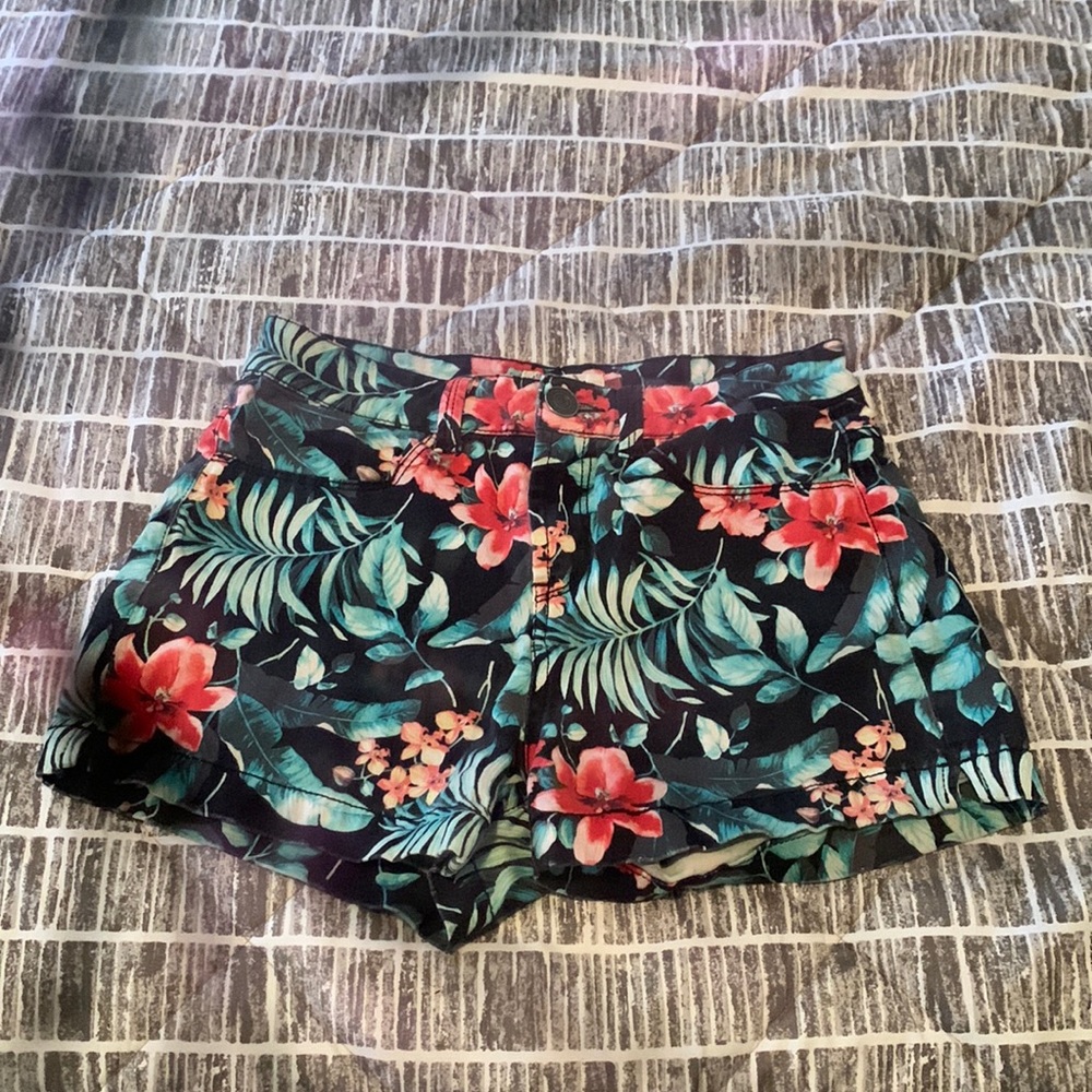SO Floral Shorts